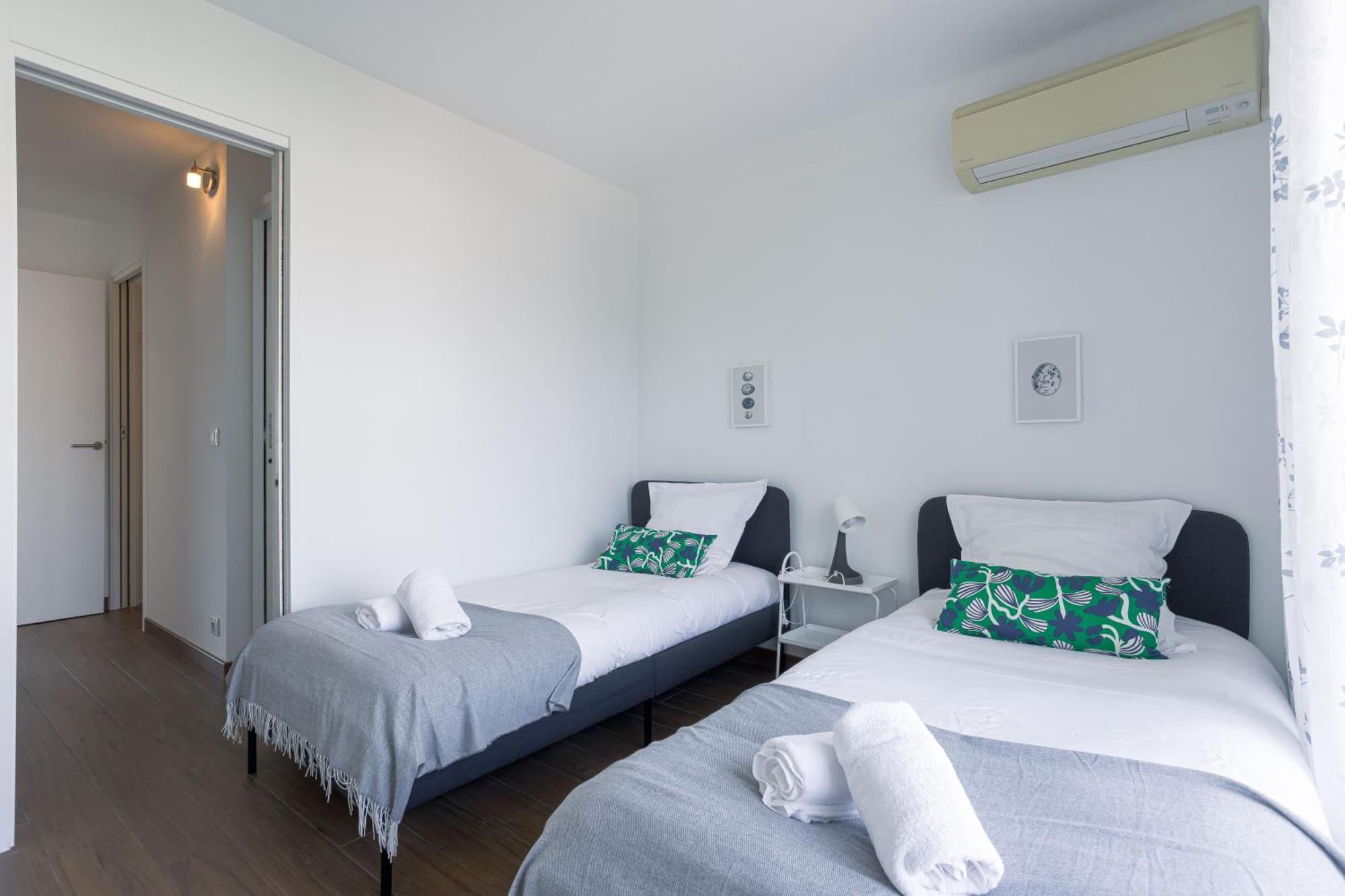 Diplomate - 2 Chambres, 15mn Du Palais, Charmant, Balcon, Clim Cannes
